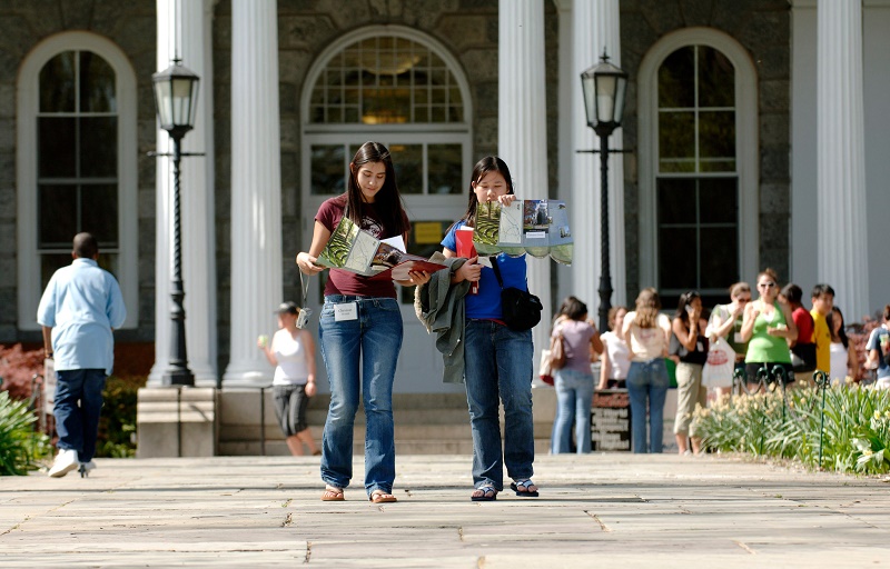 factors in choosing a college