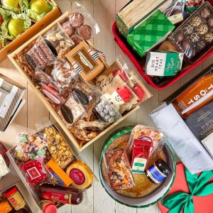 What should be in a Christmas gift box